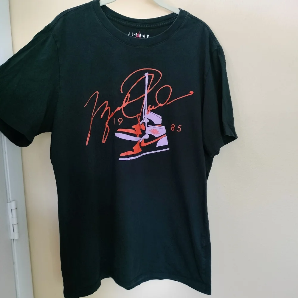 Nike Jordan mens Cotton Tee T-shirt black orange purple L Sneakers Streetwear